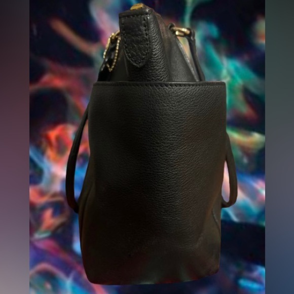 Coach Black Tote Bag with Spacious Design and Sturdy Handles - Picture 3 of 10